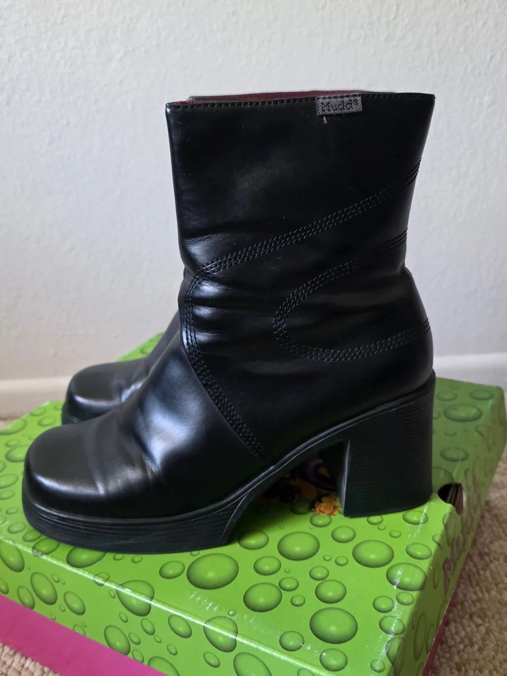 Vintage Y2K Mudd Bratz Doll Chunky Heel Faux Leather Embroidered Boots Size 9 - Picture 4 of 16